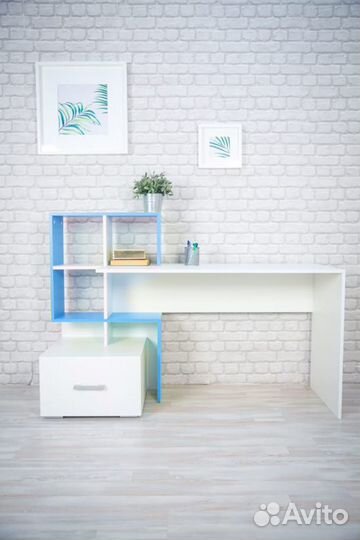 Письменный стол Ми-ми-мишный