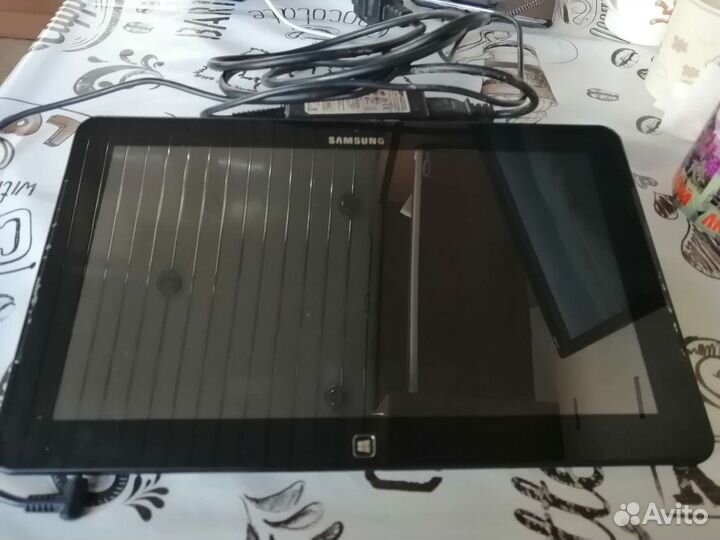 Samsung ativ Smart PC Pro XE700T1C-A01 64 Gb dock