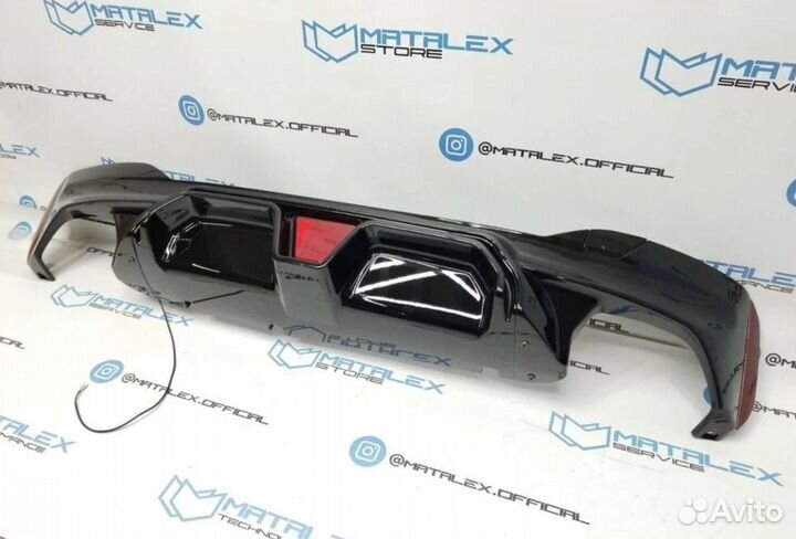 BMW G30 Диффузор стиль CS F90 со стоп сигналом