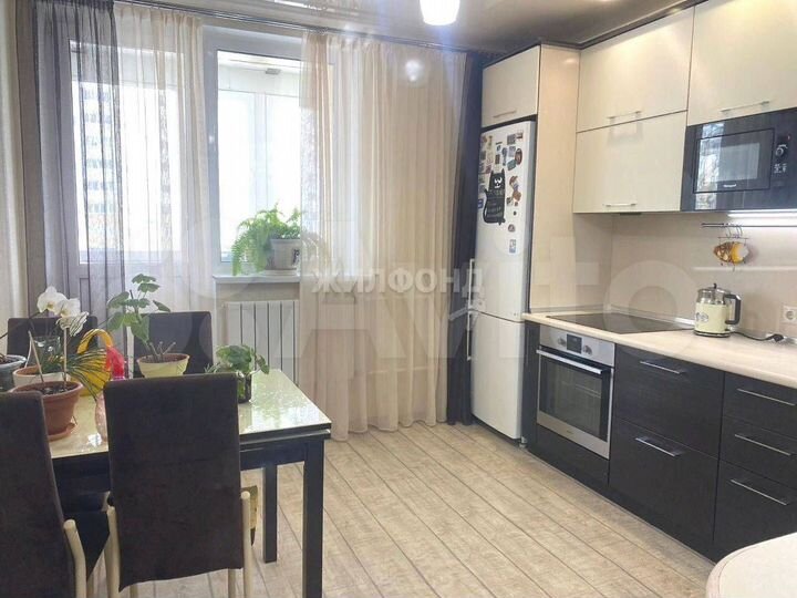 2-к. квартира, 64,2 м², 4/10 эт.