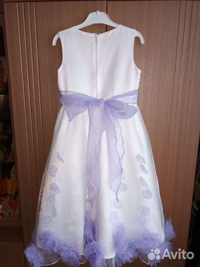Платье праздничное