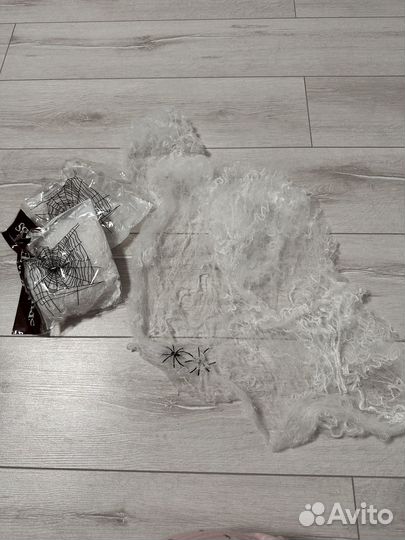 Паутина белая декоративная