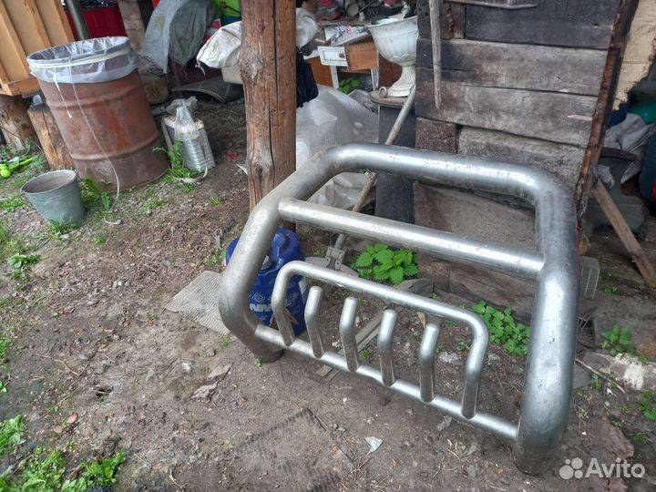 Продам кенгурятник на Ленд Крузер 120