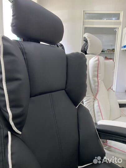 Офисное компьютерное кресло