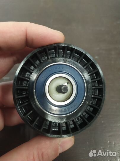 Ролик приводного ремня ford Mondeo (15) обводной