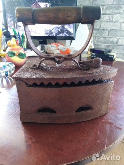 Утюг угольный