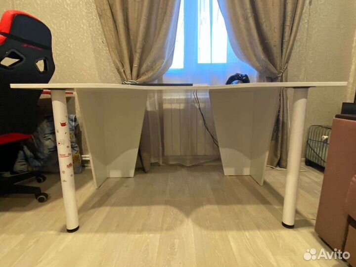 Игровой стол для компьютера