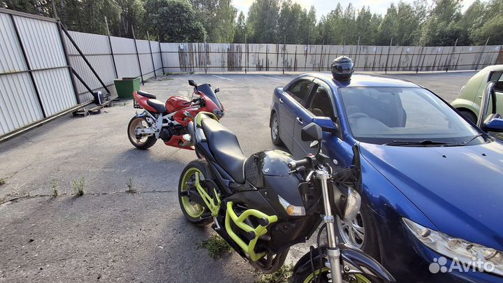 Suzuki GSR 600