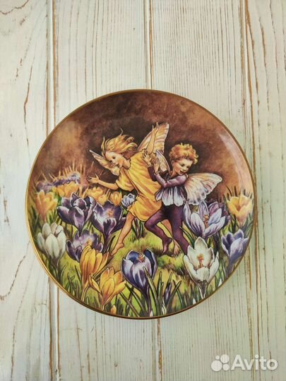 Тарелки Цветочные феи крокус маргаритка