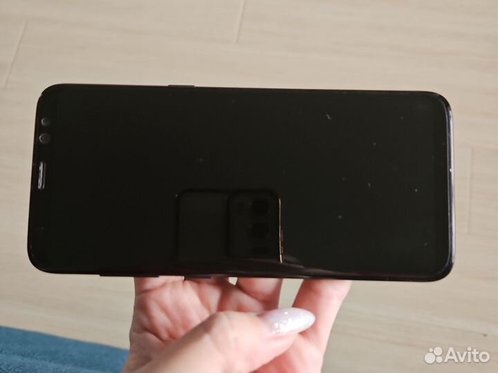 Samsung Galaxy S8, 4/64 ГБ