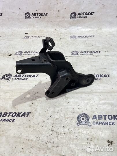 Кронштейн двигателя задний Nissan Primera P11