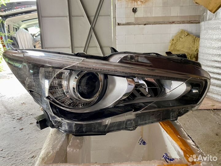 Фара правая LED Infiniti Q50