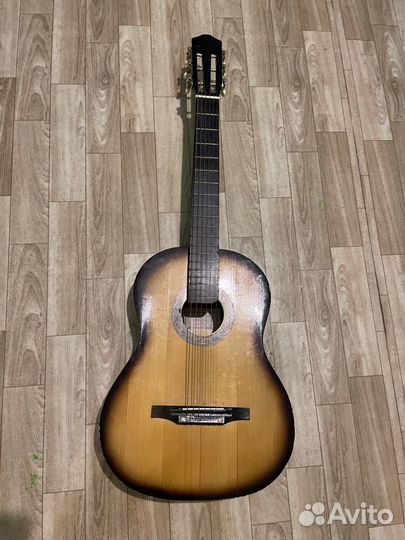 Акустическая гитара Амистар и Ко
