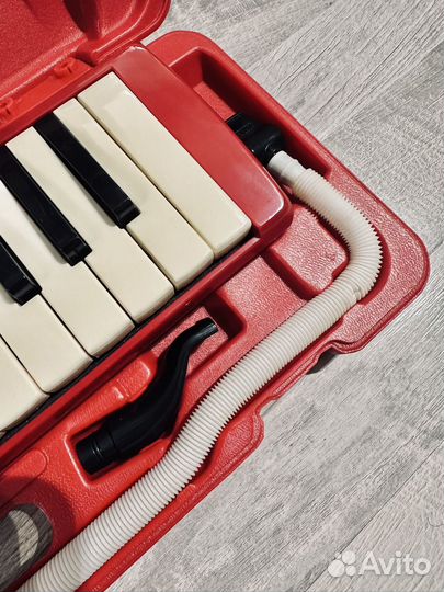 Hohner melodica student32