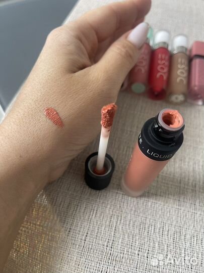 Помады для губ Dose of Colors матовая и глянцевые