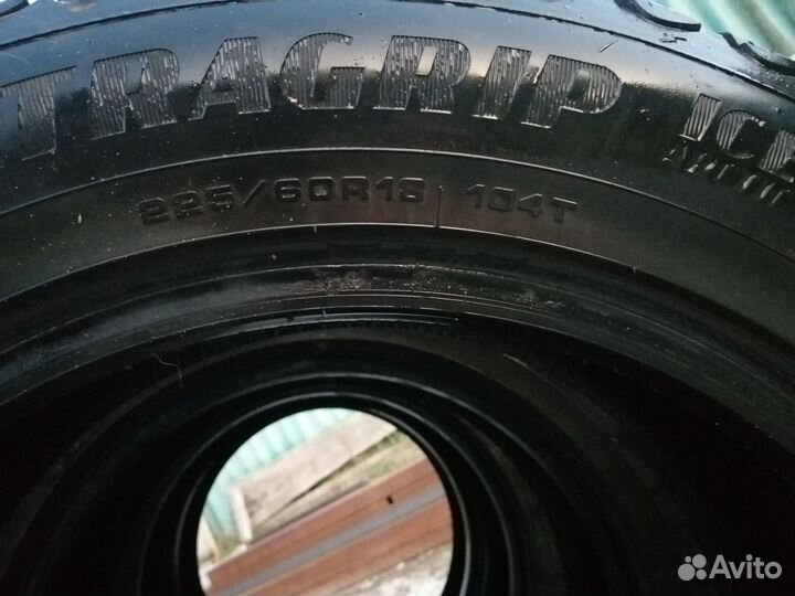 Goodyear UltraGrip 225/60 R18 104T