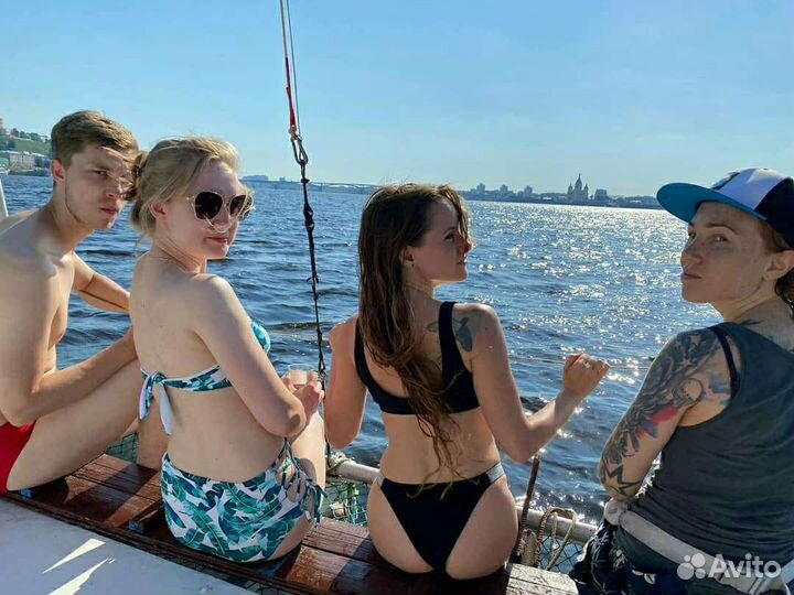 Прогулка на яхте под парусом