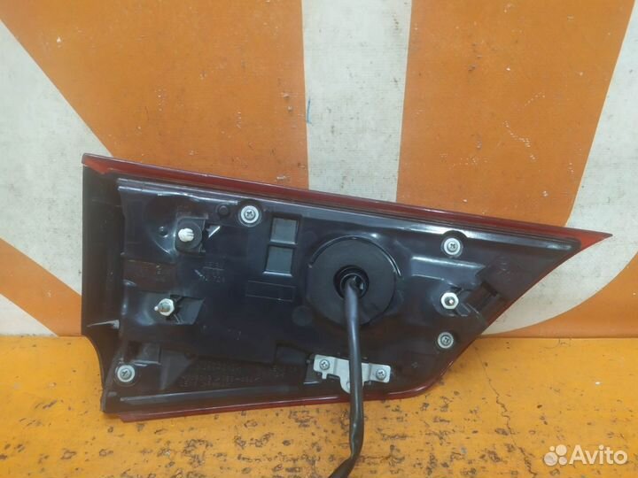 Фонарь внутренний правый Mitsubishi Outlander 3