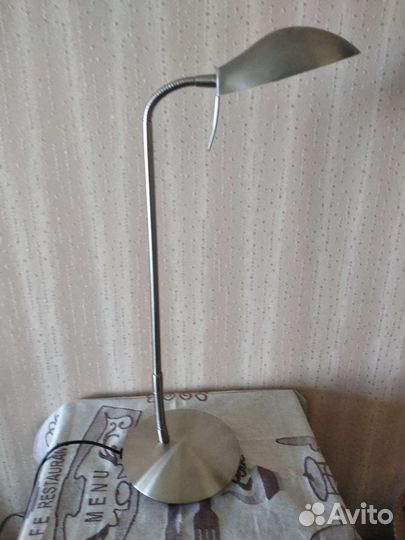 Лампа настольная