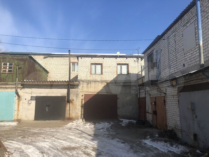 Гараж, > 30 м²