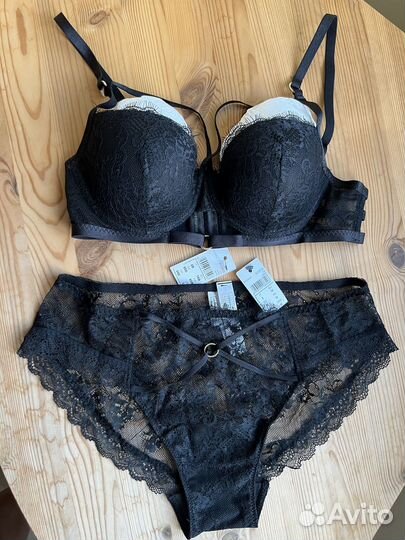 Intimissimi комплект белья новый Р. 75B/M