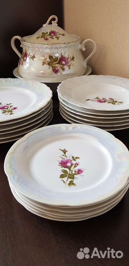 Набор столовой посуды сервиз