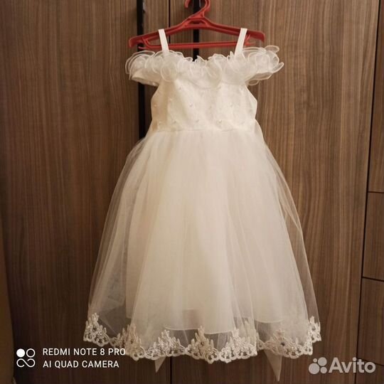 Платье нарядное для девочки размер 104-110