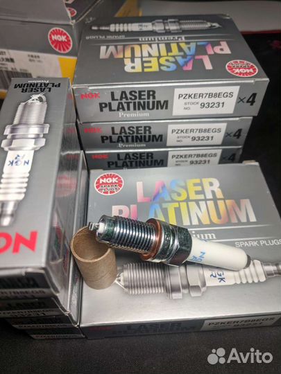 Свечи зажигания VAG, NGK платинум 4 шт. 04E905601