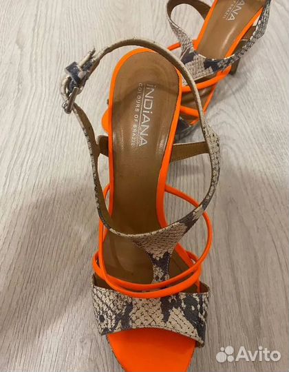 Кожаные босоножки Indiana (38)