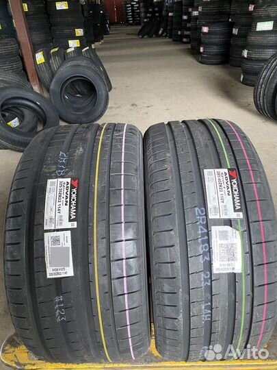 Yokohama Advan Sport V107C 285/40 R22 и 325/35 R22 114Y