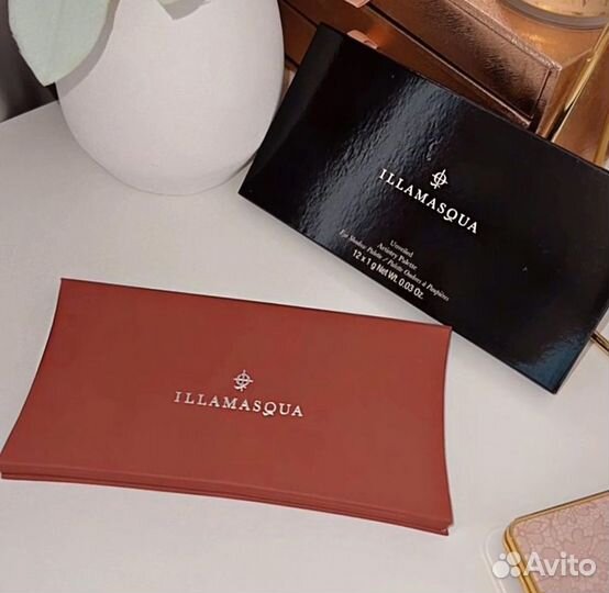 Палетка теней от illamasqua