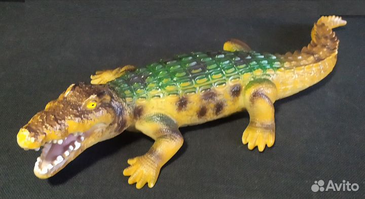 Реалистичный крокодил Большой 65 см