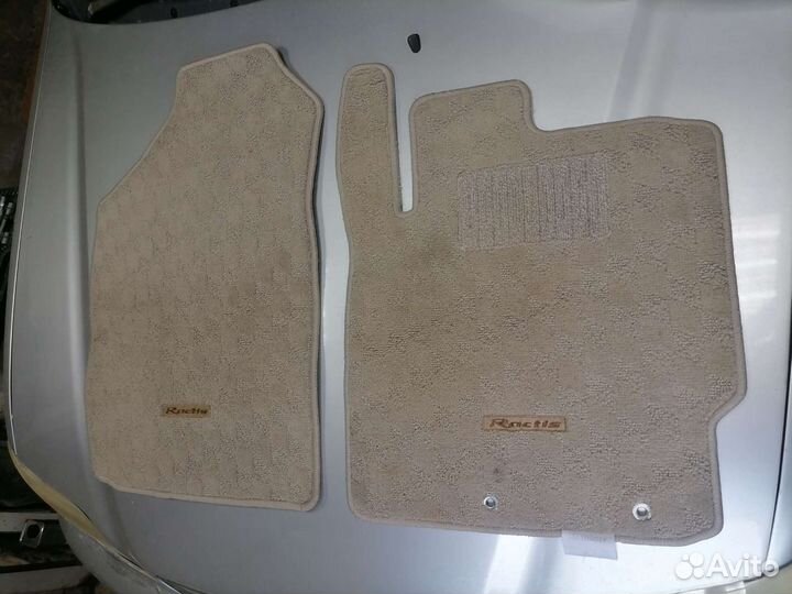 Коврики салона toyota ractis 2008