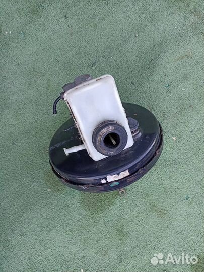 Вакуумный усилитель тормозов Renault Logan седан