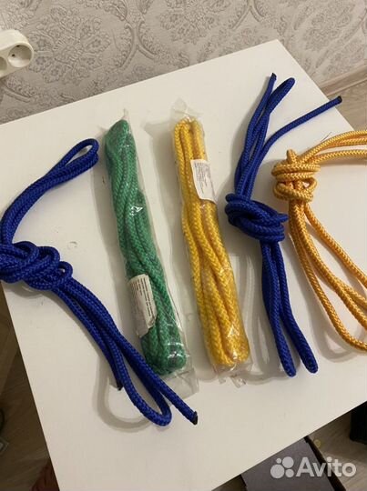 Скакалка,булавы,утяжелители для гимнастики