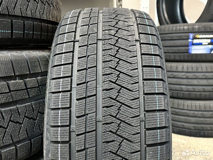 Triangle Snowlink PL02 245/40 R19 и 275/35 R19 98V