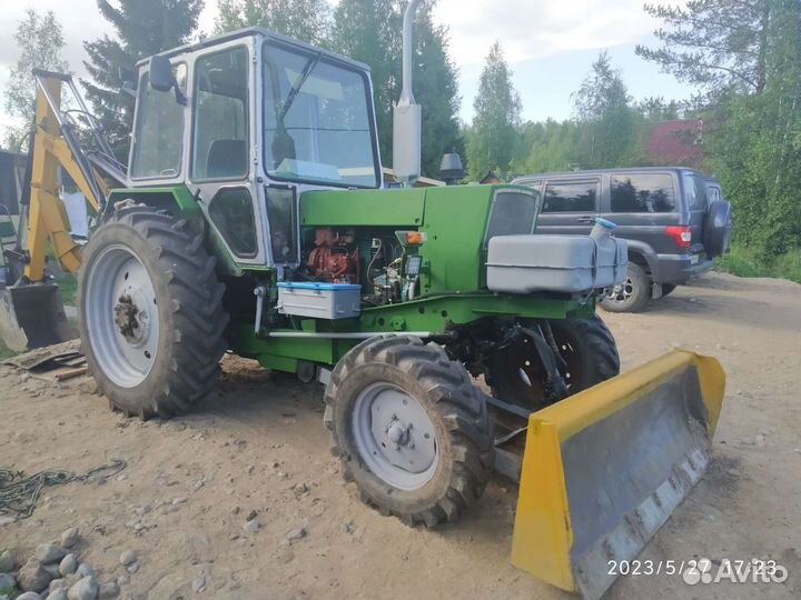 Трактор экскаватор