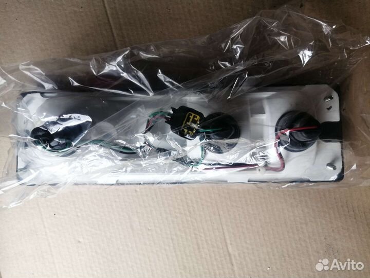 Фонарь задний правый от Исудзу FVR34