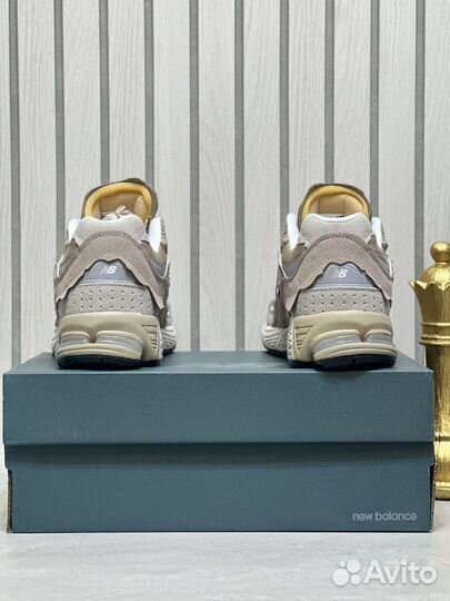 Кроссовки NEW balance 2002