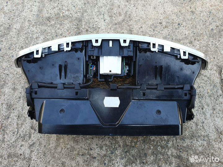 Дефлектор центральной консоли средни Mercedes W221