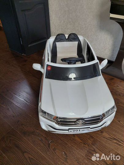 Детский электромобиль джип