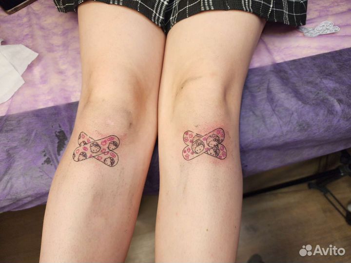 Модель на татуировки мини тату