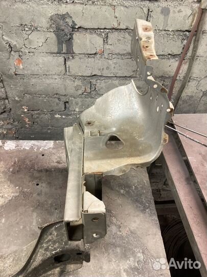 Передняя балка mazda demio