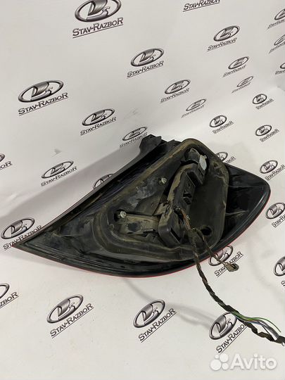 Задний левый фонарь Mercedes w203 хэтчбек