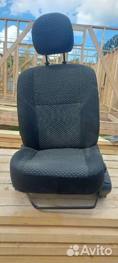 Сиденье водительское largus