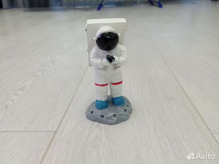 Поставка для телефона