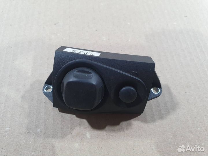 Джойстик регулировки рулевой колонки Audi Q7 4L