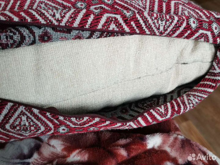 Подушечки для диванов