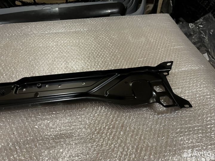 Центральная планка телевизора Mercedes W212 новая