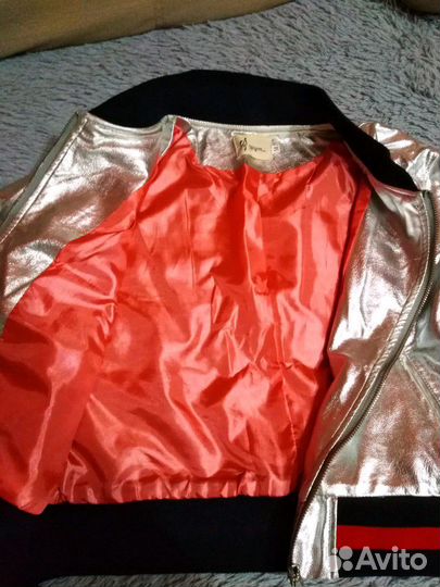 Куртка бомбер